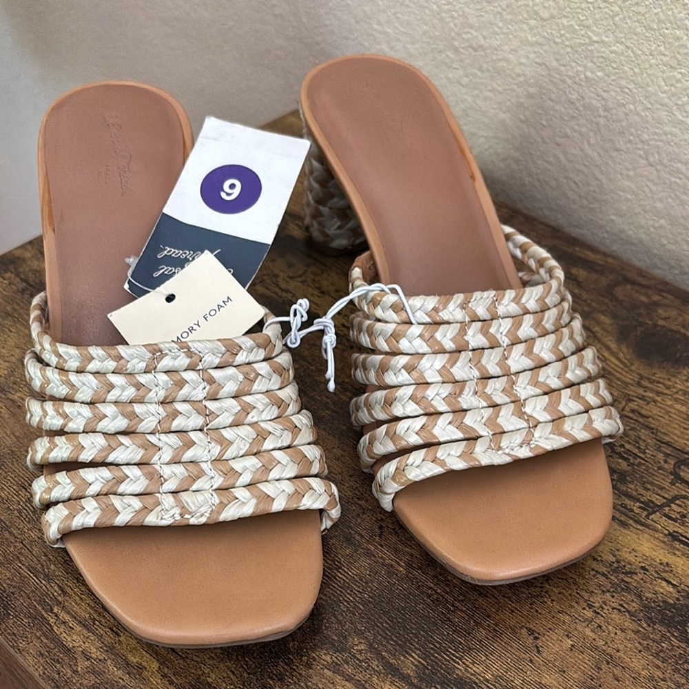 Stylish Tan Woven Women's Sandals